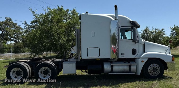 image for item EJ3638 2005 Freightliner Century Class semi truck