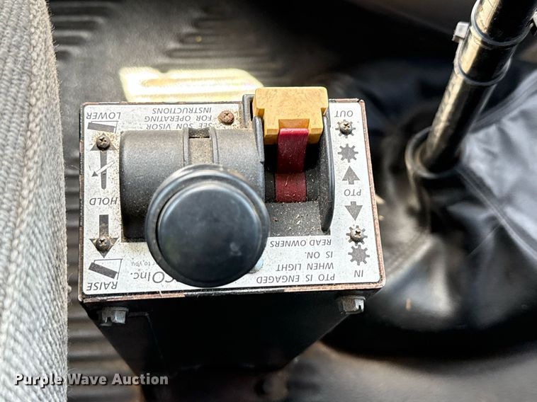 image for item EJ3638 2005 Freightliner Century Class semi truck