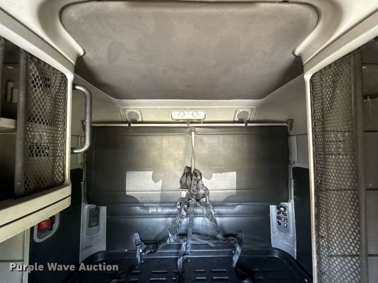 image for item EJ3638 2005 Freightliner Century Class semi truck