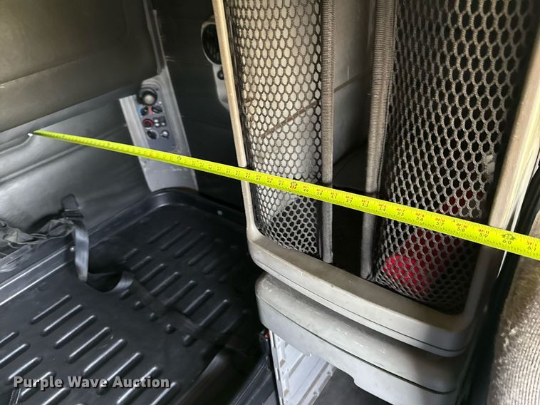 image for item EJ3638 2005 Freightliner Century Class semi truck