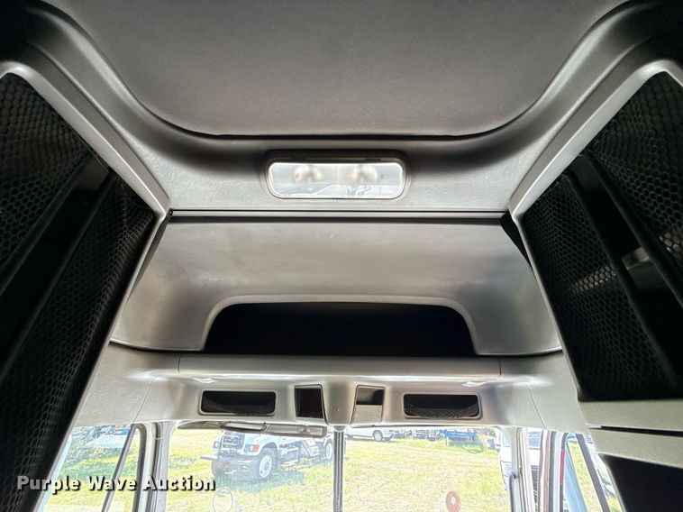 image for item EJ3638 2005 Freightliner Century Class semi truck