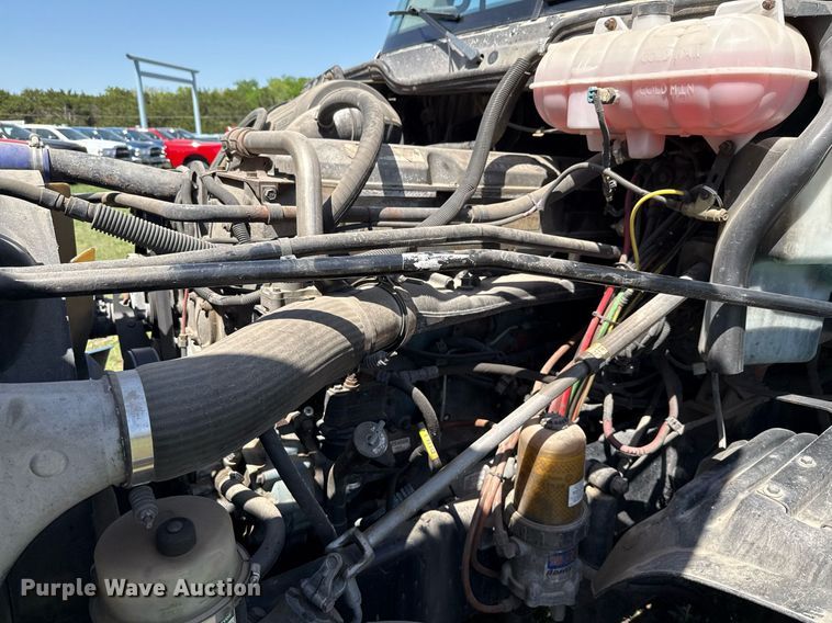 image for item EJ3638 2005 Freightliner Century Class semi truck