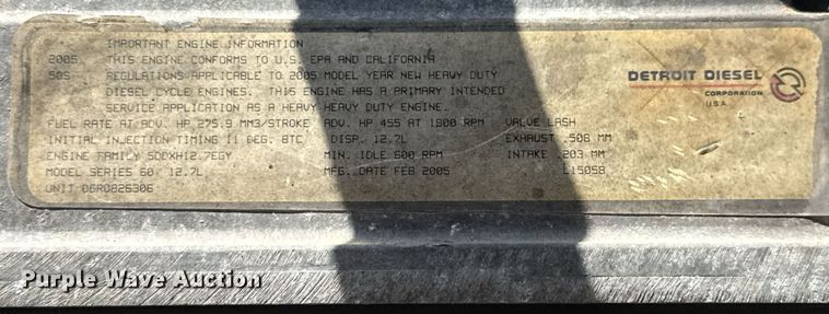 image for item EJ3638 2005 Freightliner Century Class semi truck