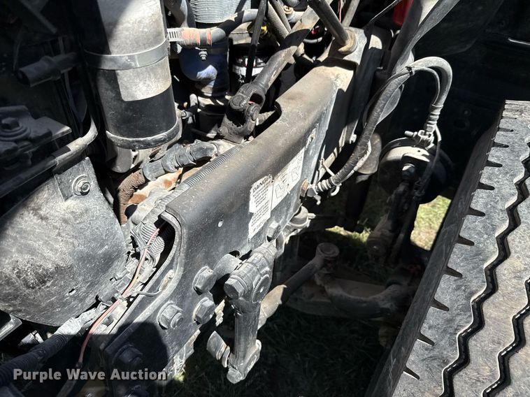 image for item EJ3639 2007 Mack CV713 semi truck