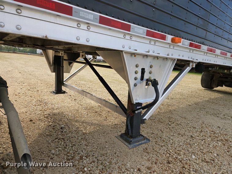 image for item EJ7475 2008 Wilson 1W1 walking floor trailer