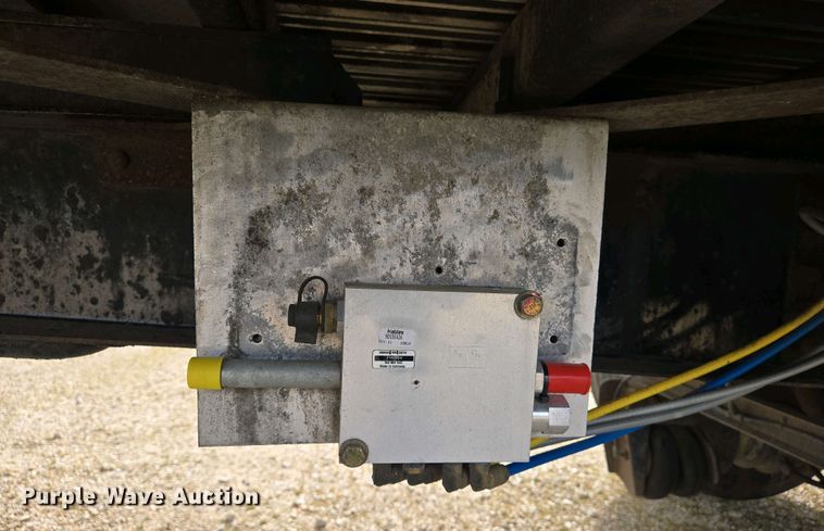 image for item EJ7475 2008 Wilson 1W1 walking floor trailer