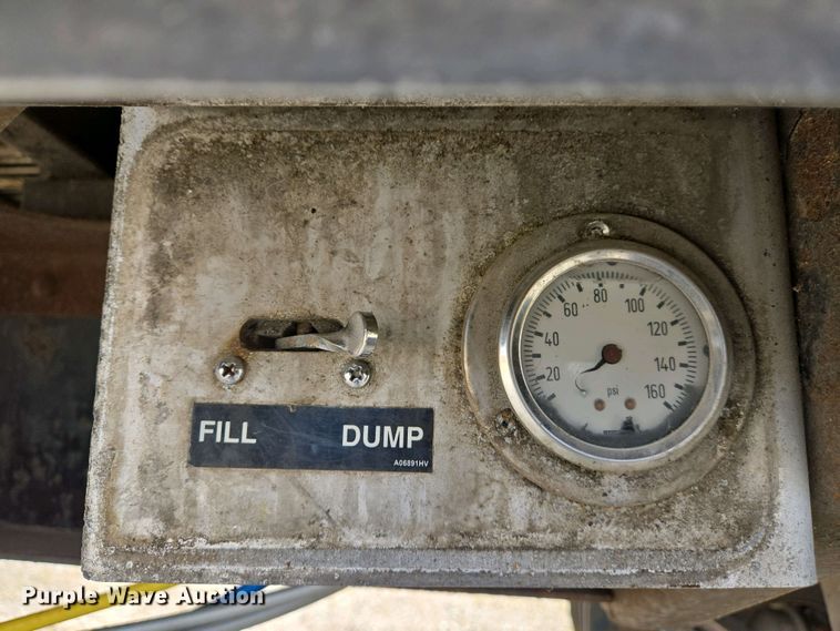 image for item EJ7475 2008 Wilson 1W1 walking floor trailer