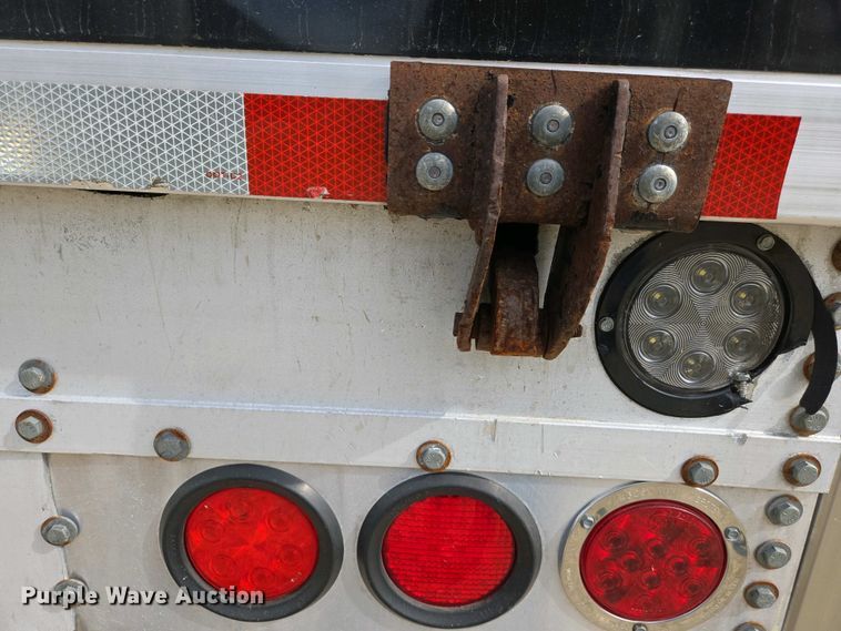 image for item EJ7475 2008 Wilson 1W1 walking floor trailer