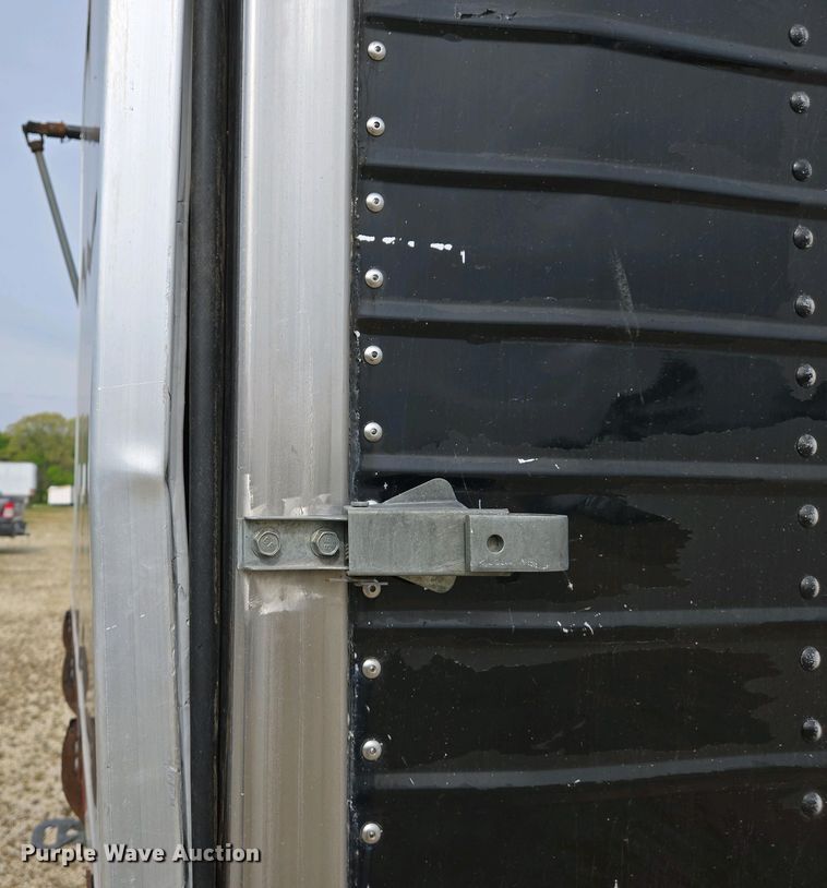 image for item EJ7475 2008 Wilson 1W1 walking floor trailer