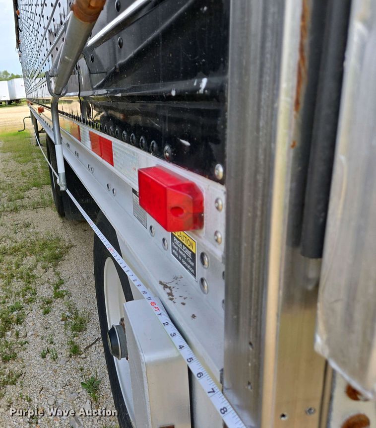 image for item EJ7475 2008 Wilson 1W1 walking floor trailer