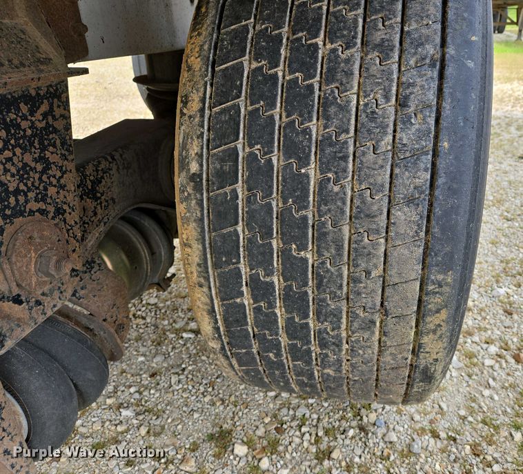 image for item EJ7475 2008 Wilson 1W1 walking floor trailer