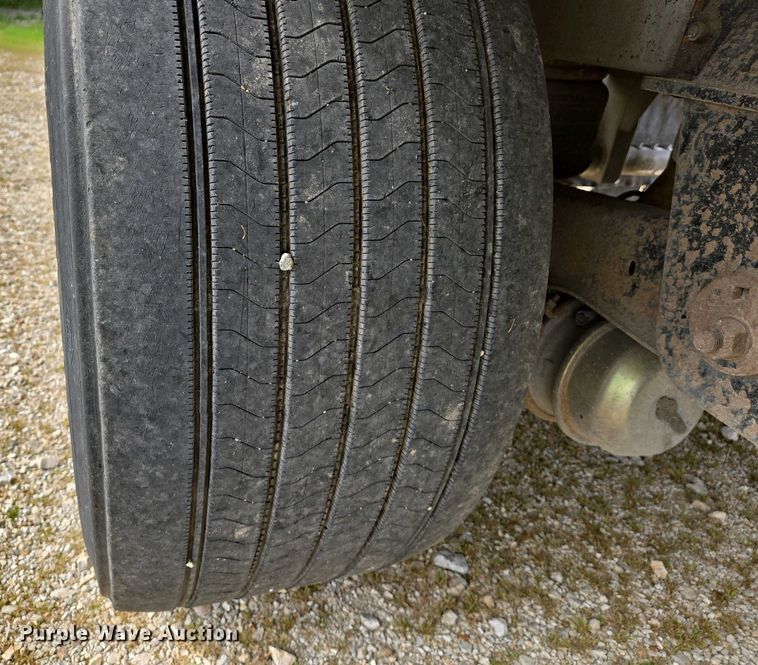 image for item EJ7475 2008 Wilson 1W1 walking floor trailer