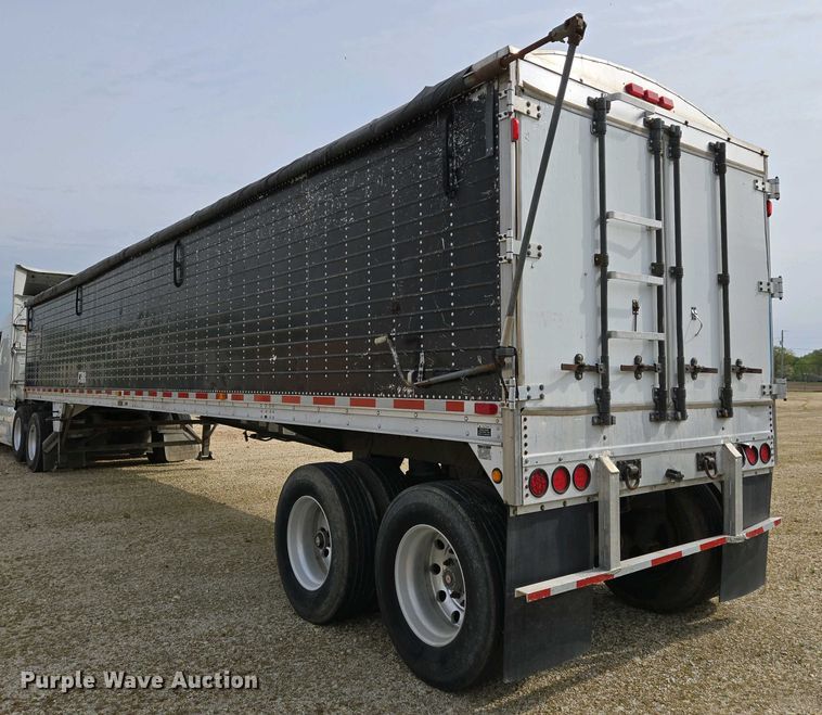 image for item EJ7476 2006 Wilson DWG-550WB walking floor trailer