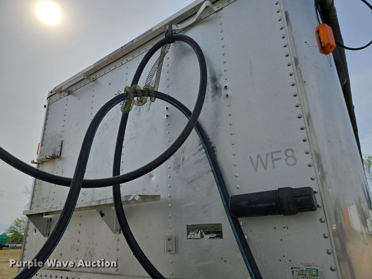 image for item EJ7476 2006 Wilson DWG-550WB walking floor trailer