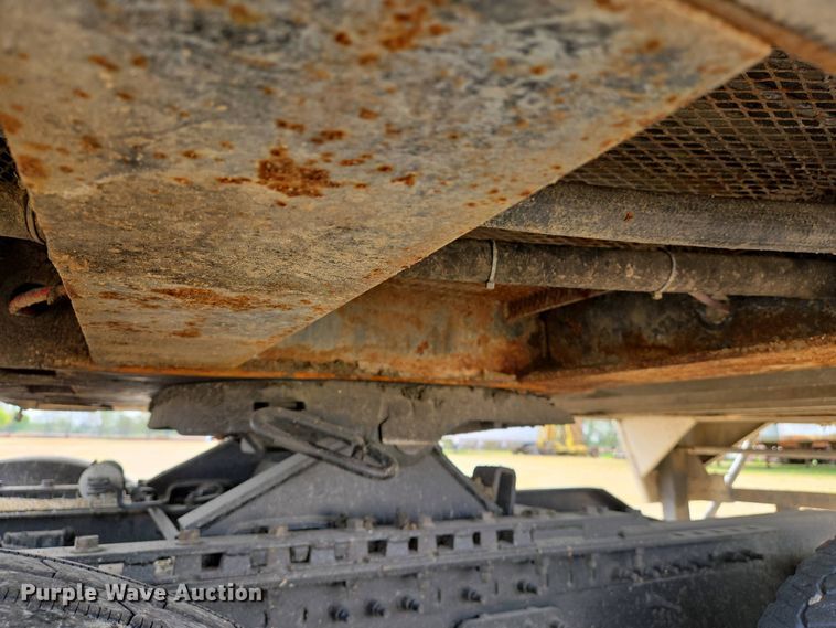 image for item EJ7476 2006 Wilson DWG-550WB walking floor trailer