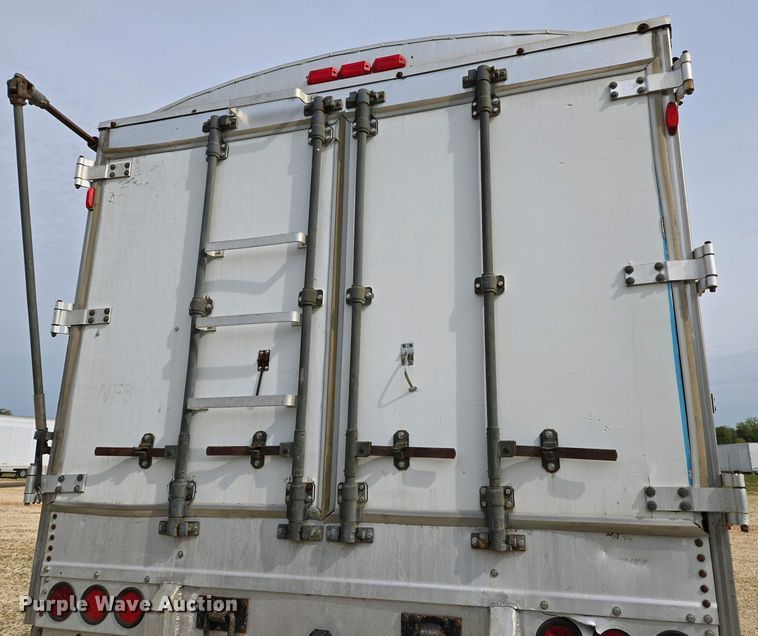 image for item EJ7476 2006 Wilson DWG-550WB walking floor trailer