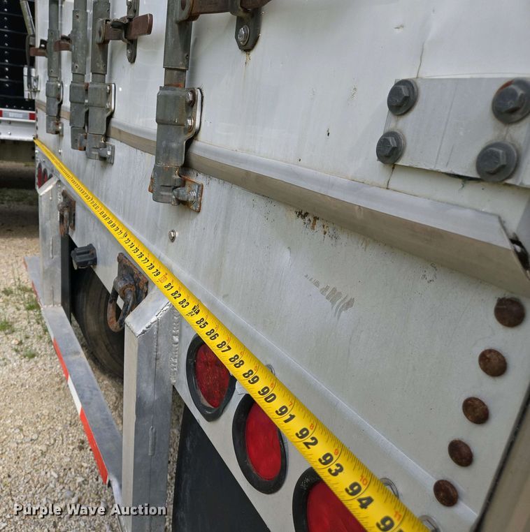 image for item EJ7476 2006 Wilson DWG-550WB walking floor trailer