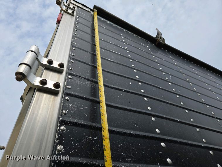 image for item EJ7476 2006 Wilson DWG-550WB walking floor trailer