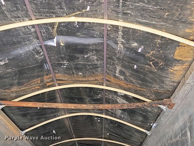 image for item EJ7476 2006 Wilson DWG-550WB walking floor trailer