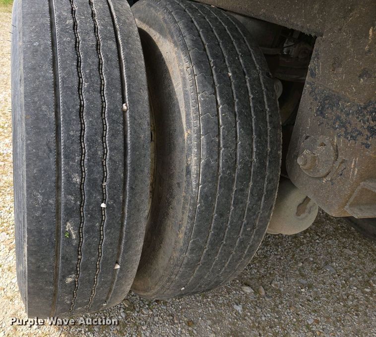 image for item EJ7476 2006 Wilson DWG-550WB walking floor trailer