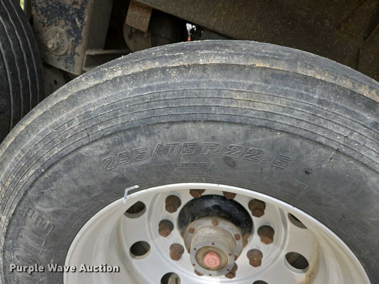 image for item EJ7476 2006 Wilson DWG-550WB walking floor trailer