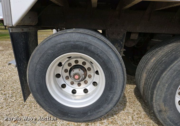 image for item EJ7476 2006 Wilson DWG-550WB walking floor trailer