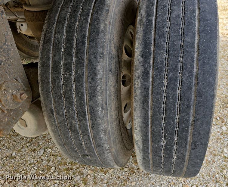 image for item EJ7476 2006 Wilson DWG-550WB walking floor trailer