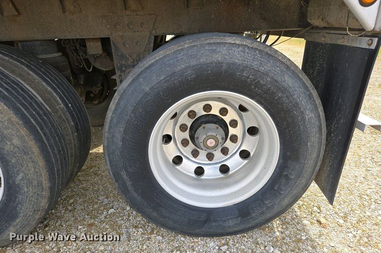 image for item EJ7476 2006 Wilson DWG-550WB walking floor trailer