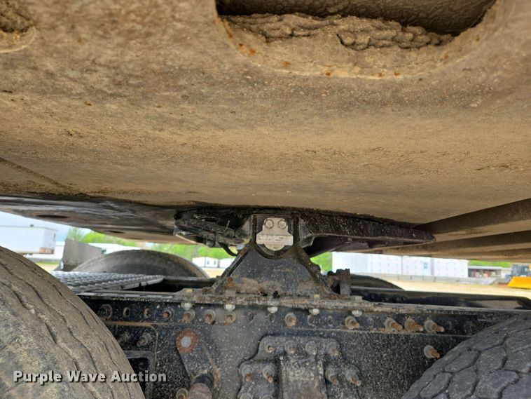 image for item EJ7477 2003 Wabash 1JJ dry van trailer