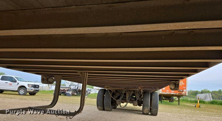 image for item EJ7477 2003 Wabash 1JJ dry van trailer