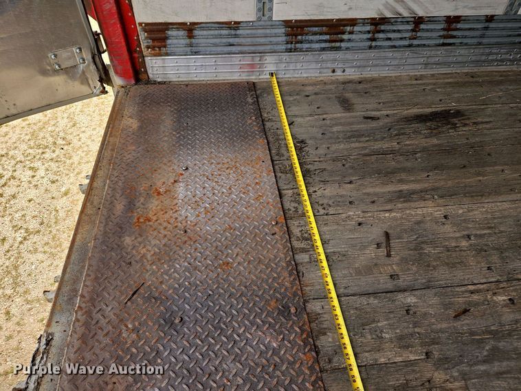 image for item EJ7477 2003 Wabash 1JJ dry van trailer