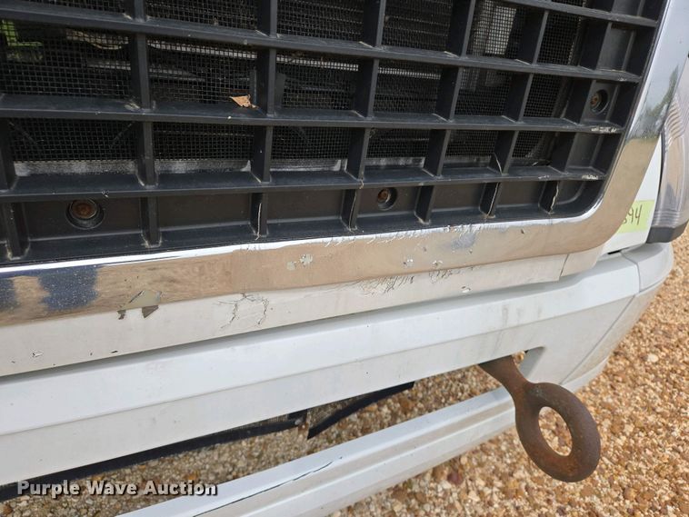 image for item EJ7478 2017 Volvo VNL semi truck