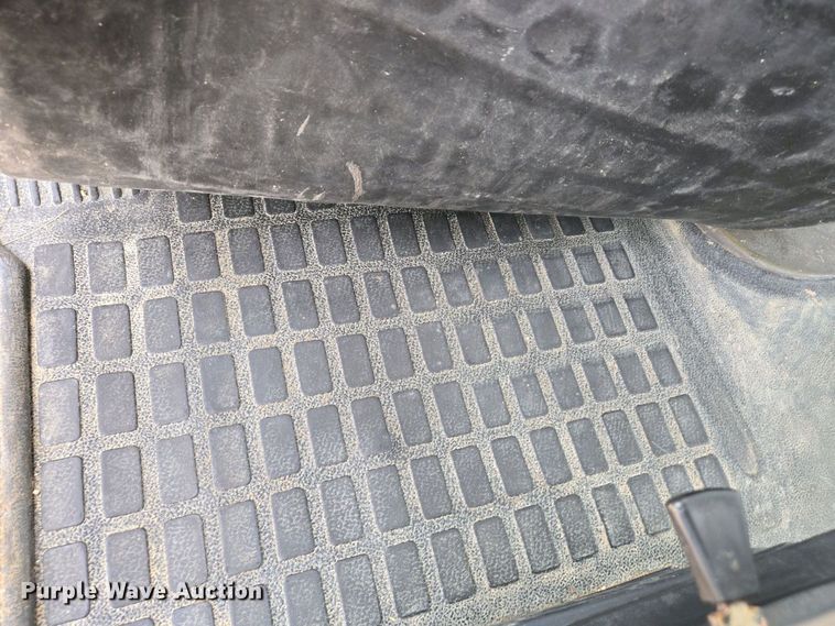 image for item EJ7478 2017 Volvo VNL semi truck