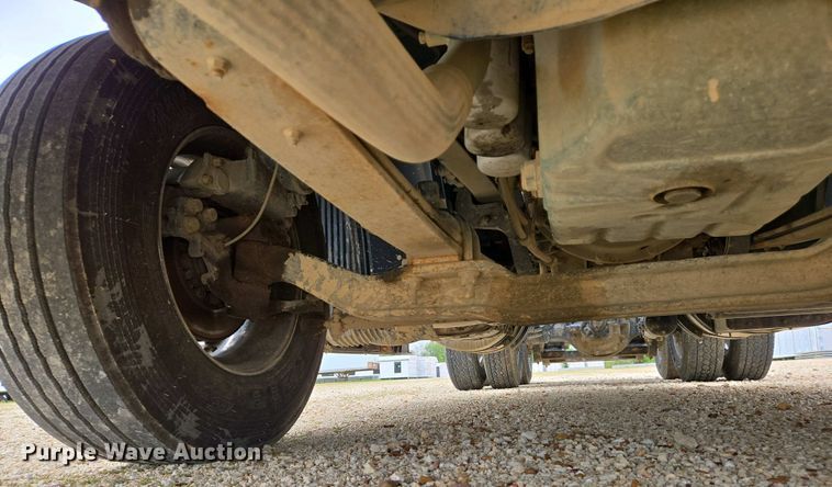 image for item EJ7479 2017 Volvo VNL semi truck