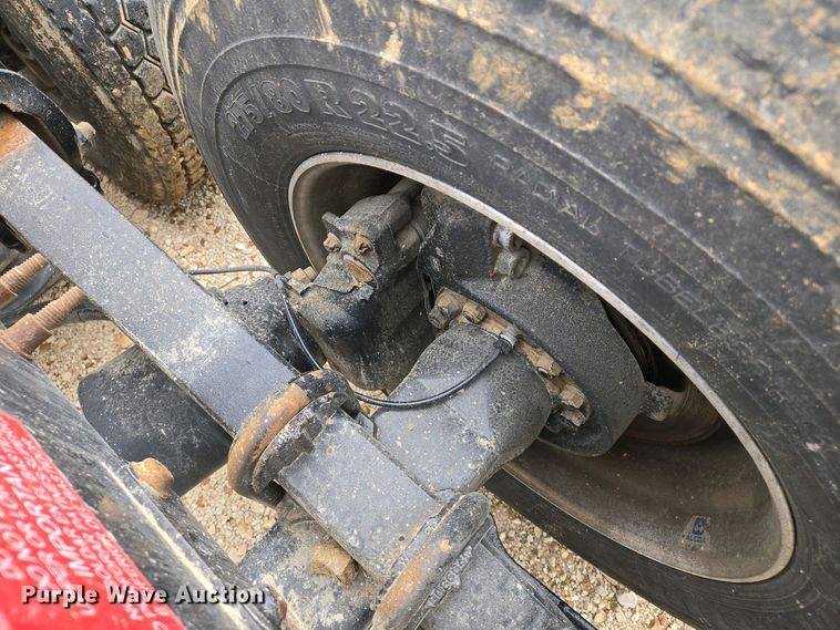 image for item EJ7479 2017 Volvo VNL semi truck