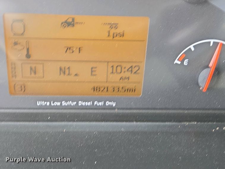 image for item EJ7479 2017 Volvo VNL semi truck