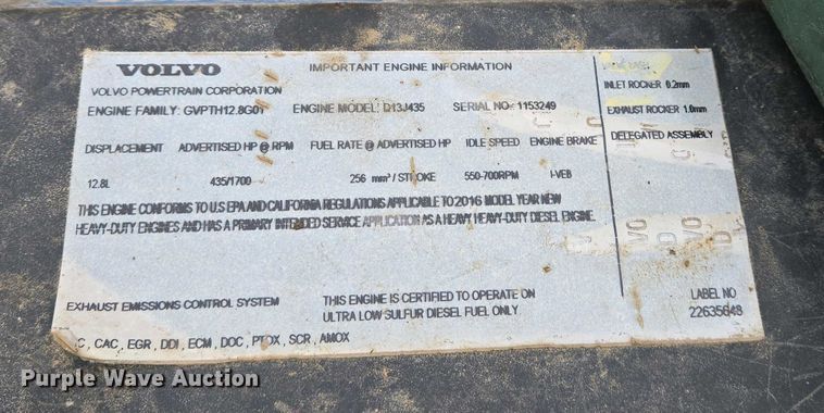 image for item EJ7479 2017 Volvo VNL semi truck