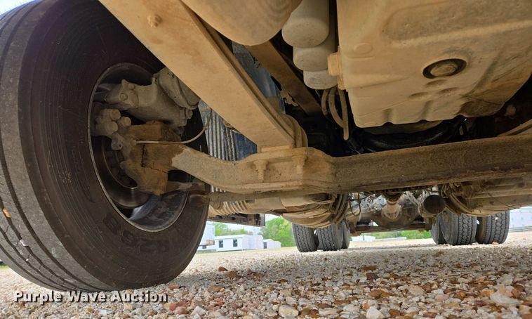 image for item EJ7480 2017 Volvo VNL semi truck