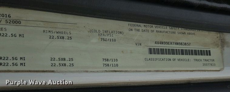 image for item EJ7480 2017 Volvo VNL semi truck