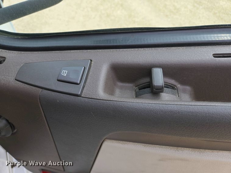 image for item EJ7481 2017 Volvo VNL semi truck