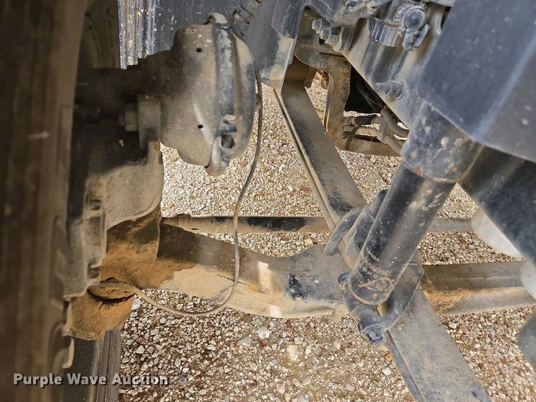 image for item EJ7481 2017 Volvo VNL semi truck