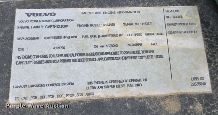 image for item EJ7481 2017 Volvo VNL semi truck