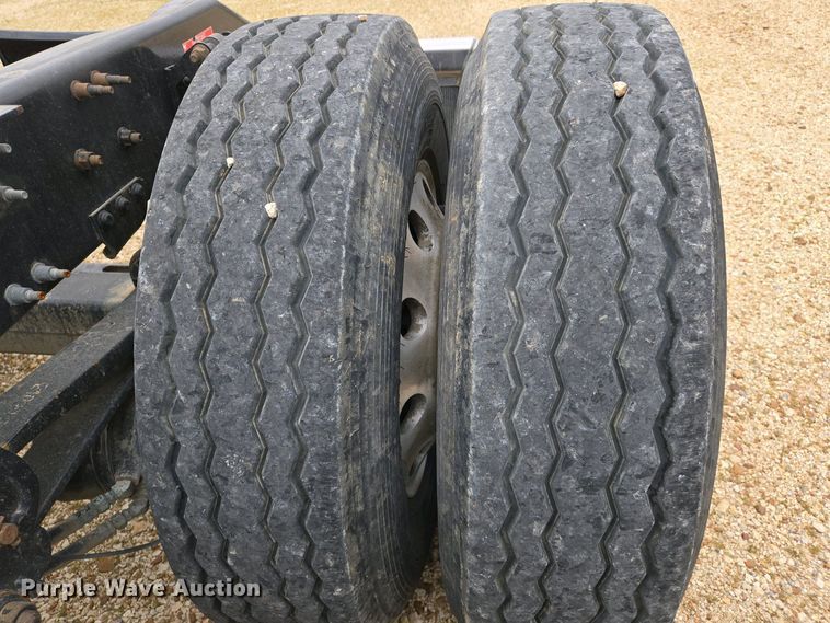 image for item EJ7481 2017 Volvo VNL semi truck