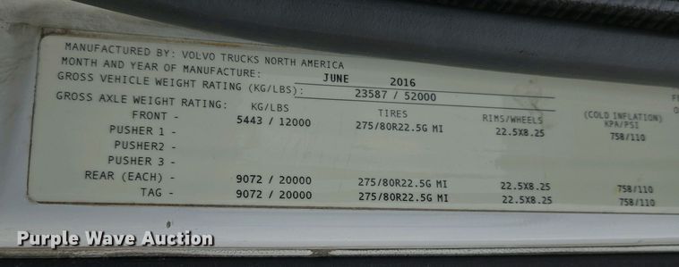 image for item EJ7481 2017 Volvo VNL semi truck