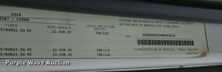 image for item EJ7481 2017 Volvo VNL semi truck