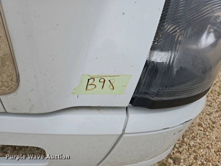 image for item EJ7482 2018 Volvo VNL semi truck