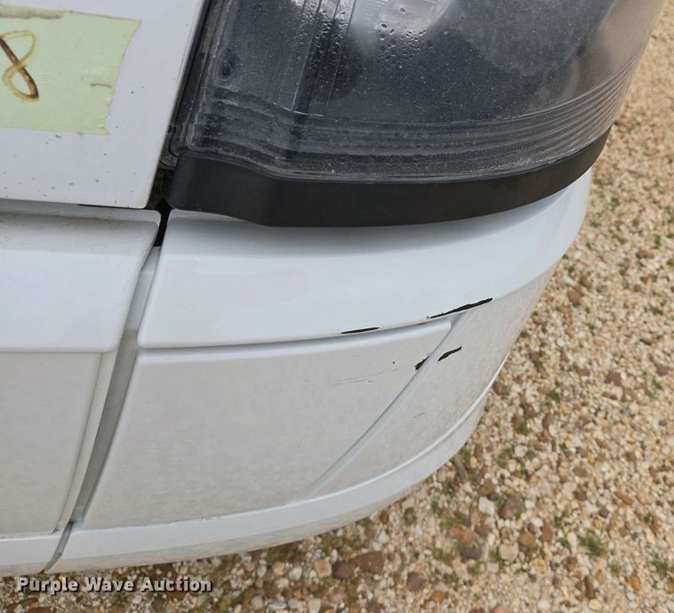 image for item EJ7482 2018 Volvo VNL semi truck