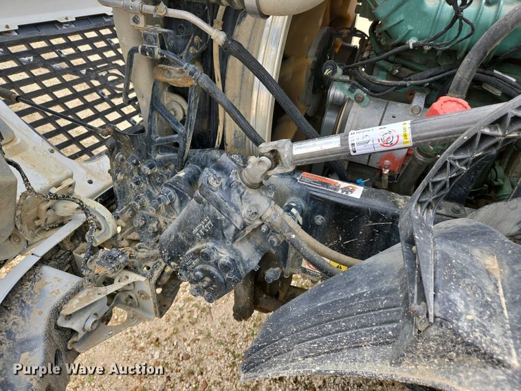 image for item EJ7482 2018 Volvo VNL semi truck