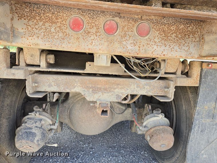 image for item EJ7514 1993 Ford LNT8000 dump truck
