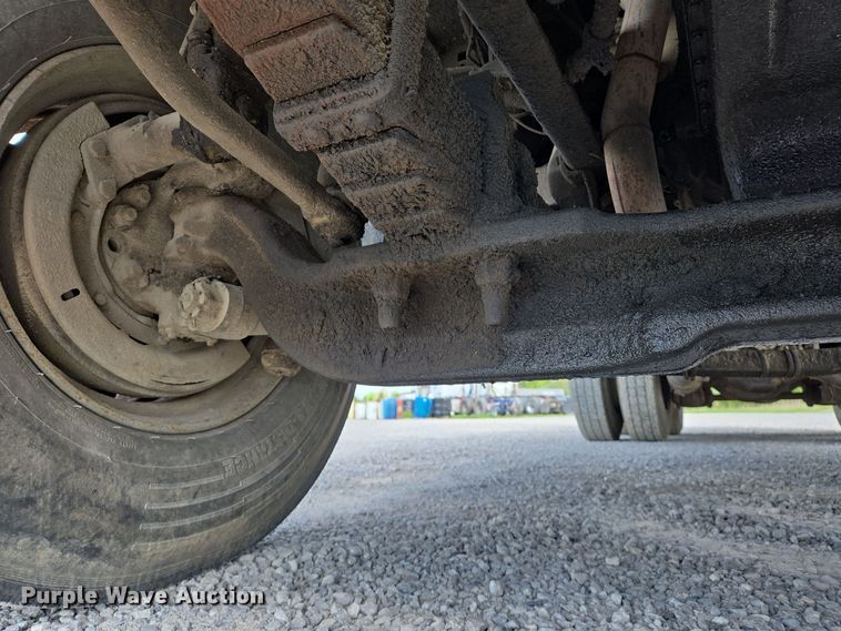 image for item EJ7514 1993 Ford LNT8000 dump truck